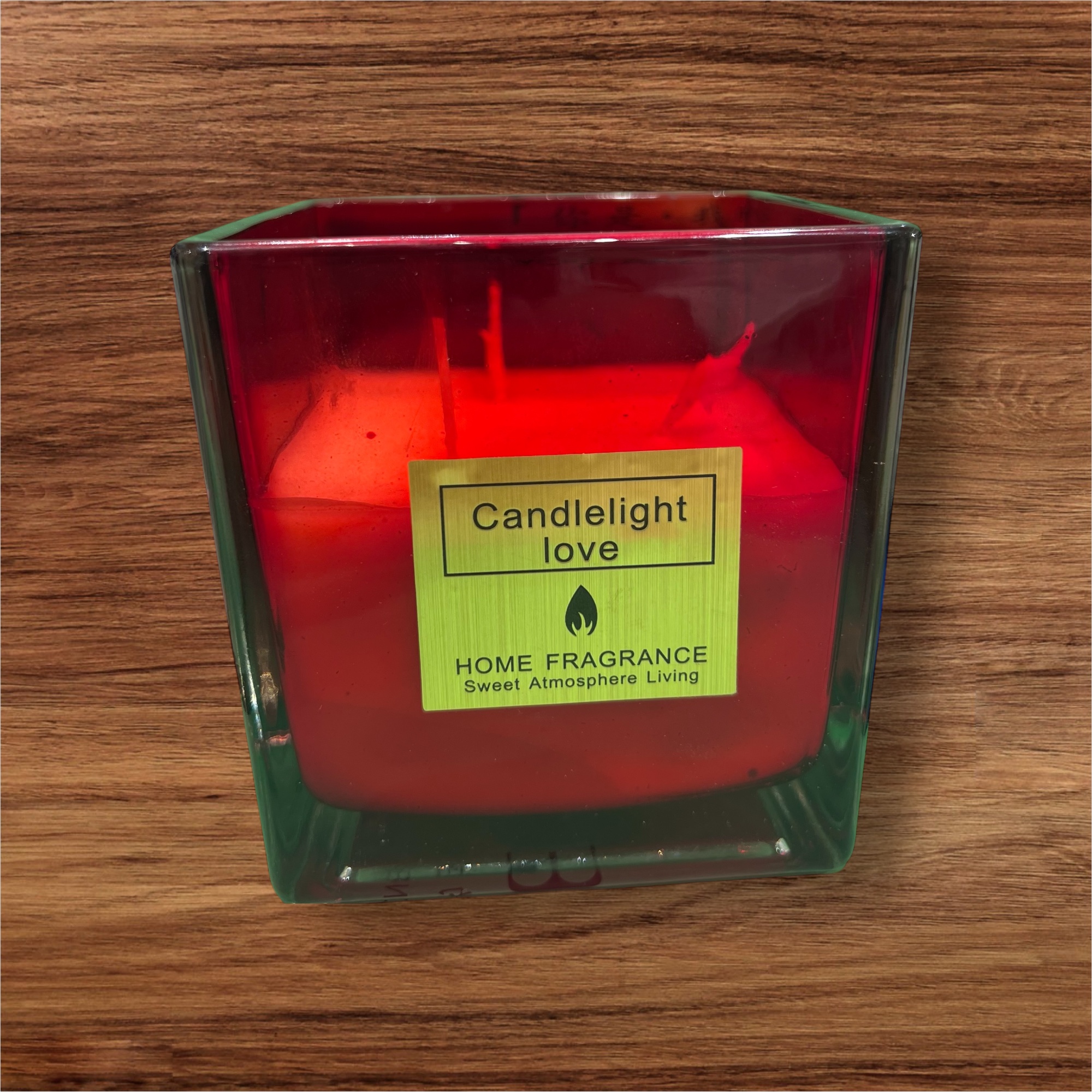 شمعة كاندل الحمراء 